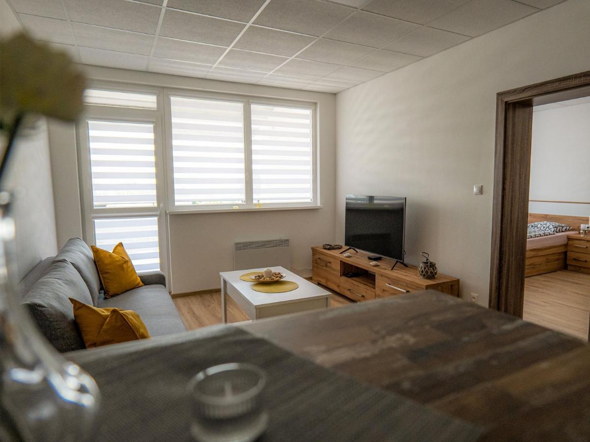 Kaluža Apartmany Motocentrum מראה חיצוני תמונה